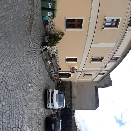 Pod Zlotym Gryfem Rum i privatbostad Bardo